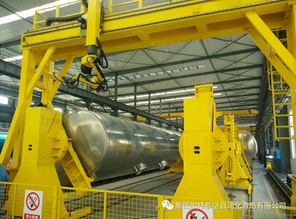 罐体车机器人焊接流水线