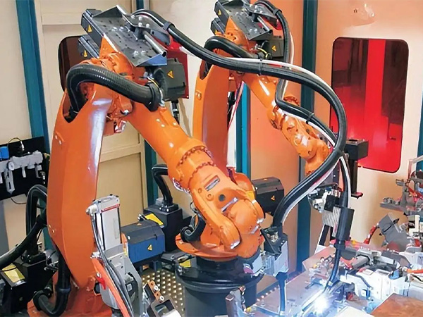 焊接机器人多少钱一台？